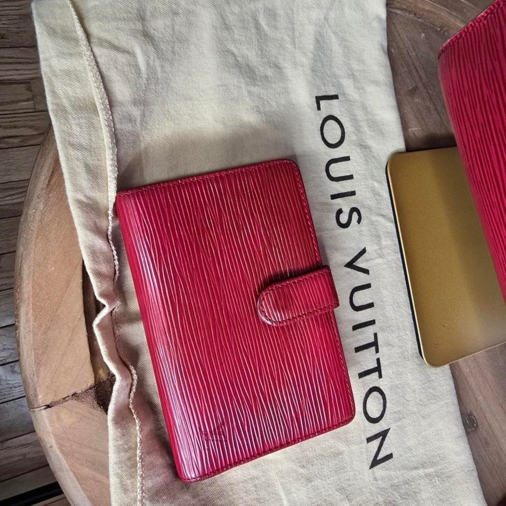 Red Louis Vuitton Epi leather bag and wallet set - Picture 2 of 8